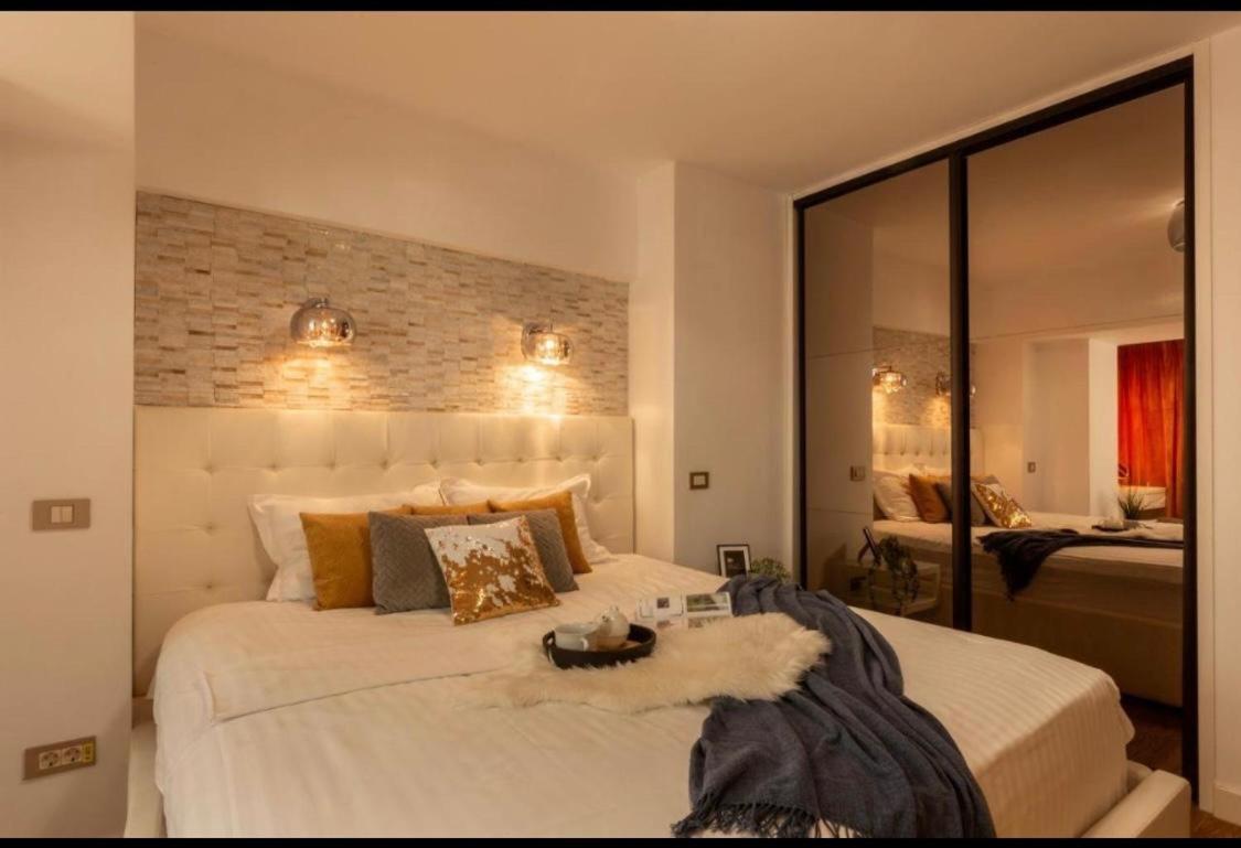Downtown Oasis Unirii Apartment Boekarest Buitenkant foto